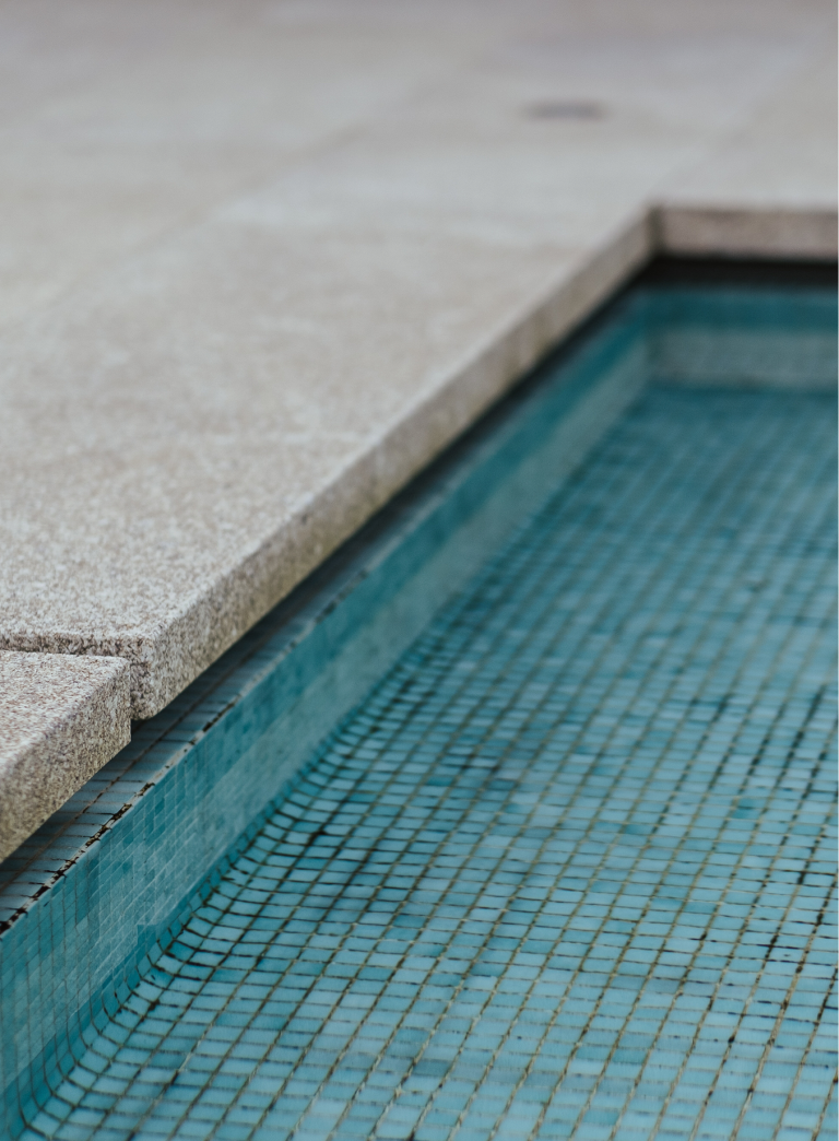 Granito borde piscina